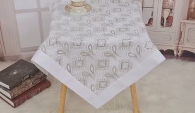 Disposable Table Linens